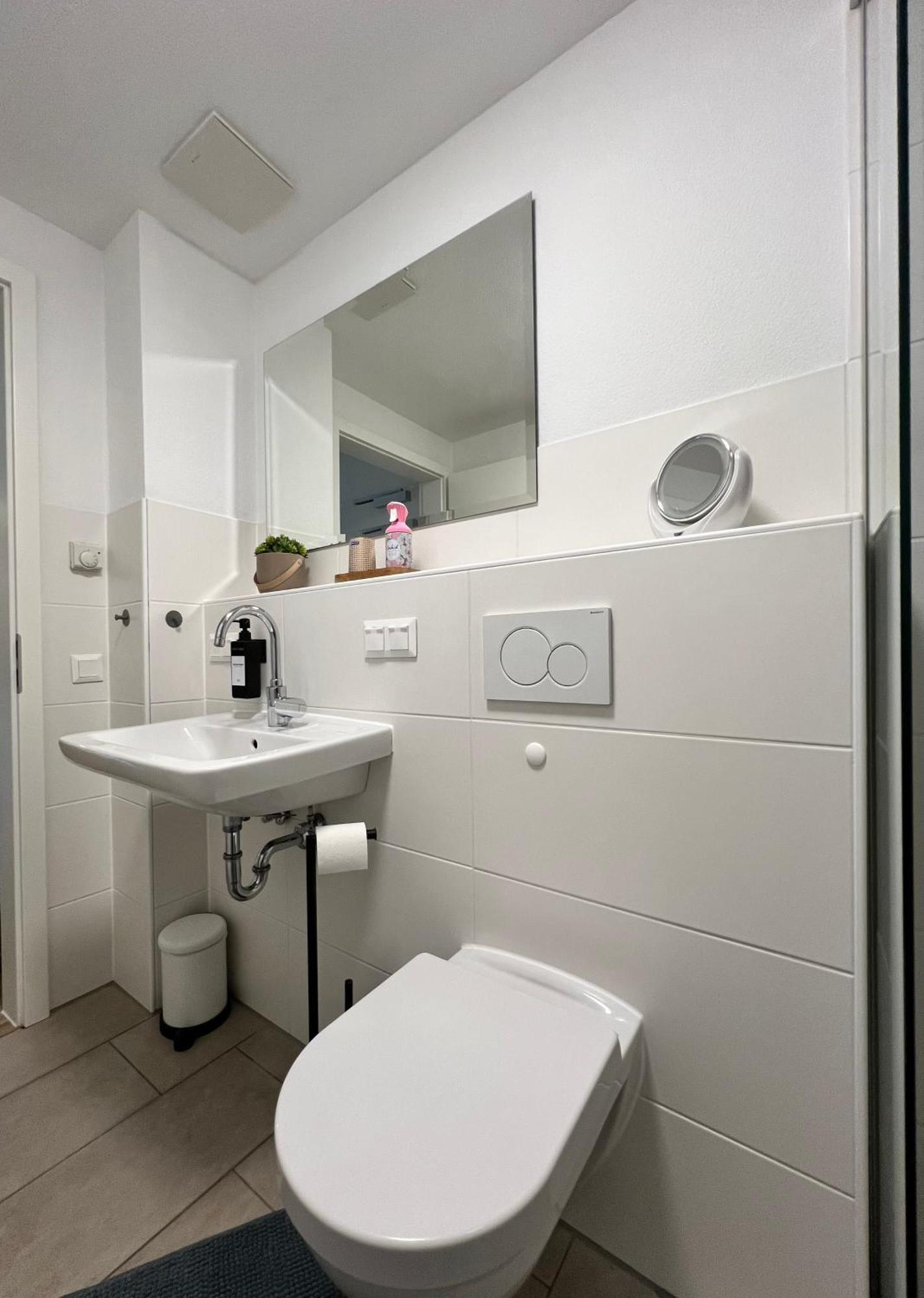 Moderne Wohnung Naehe Hbf-Lift-Tiefgarage-Contactless Check-In Hanóver Exterior foto